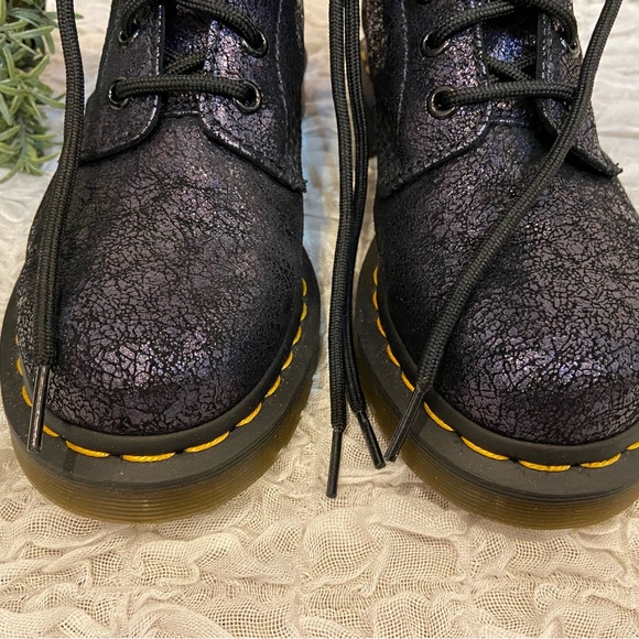 Dr. Doc Martens Iridescent Metallic Combat Boots Rainbow Suede Lace Up Pascal - Picture 5 of 8